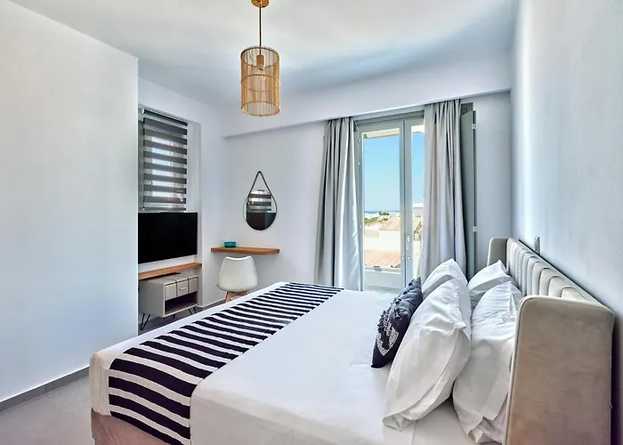 Paros Gem 나오우사