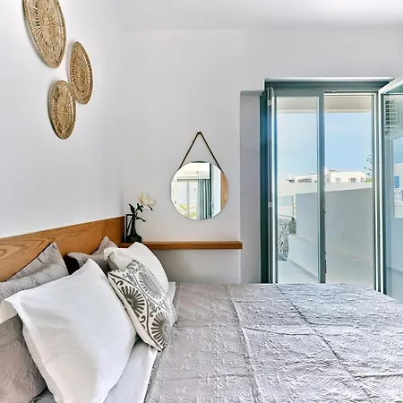 Paros Gem