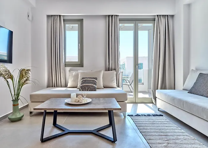 Paros Gem Naousa (Paros)