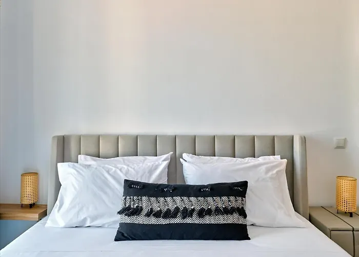 Paros Gem * Naousa (Paros)